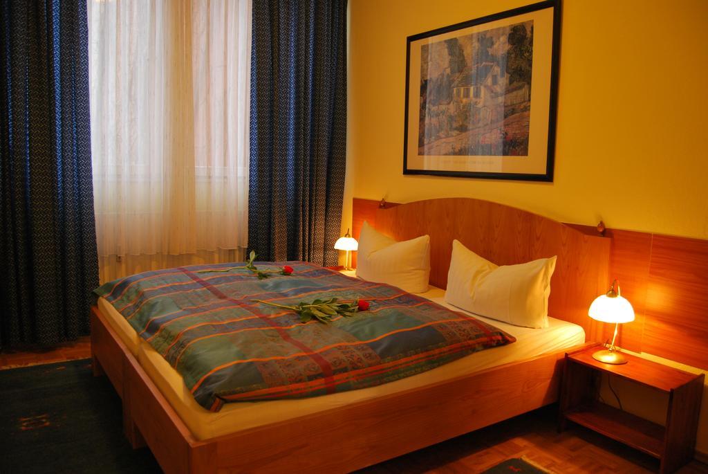 Double Room,112020978:JPEG